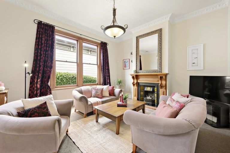 Photo of property in 9 Farm Road, Northland, Wellington, 6012