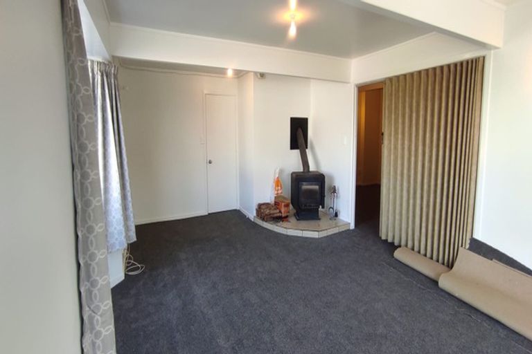 Photo of property in 20 Christmas Road, Manurewa, Auckland, 2102