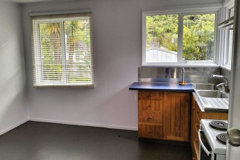 Photo of property in 43a Black Beech Street, Birchville, Upper Hutt, 5018
