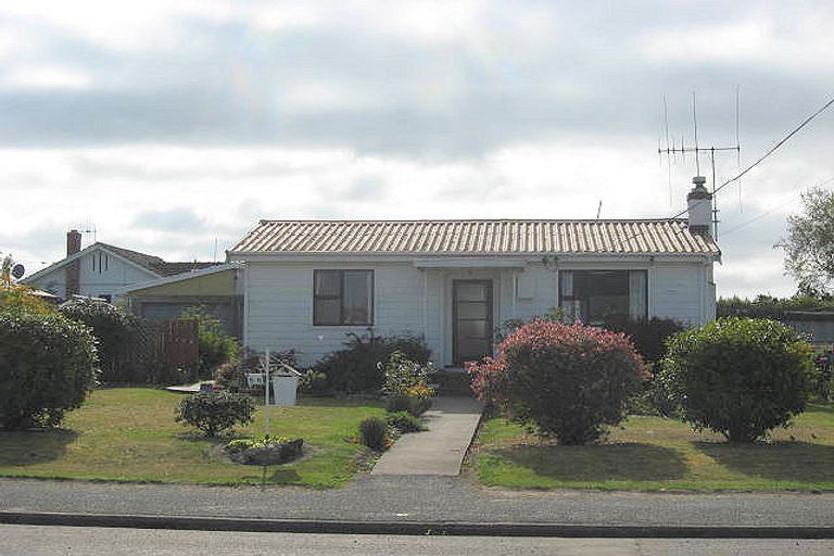 Photo of property in 56 Wilkin Street, Waimate, 7924