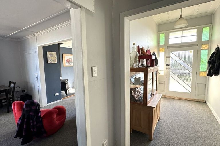 Photo of property in 105 Clyde Street, Balclutha, 9230