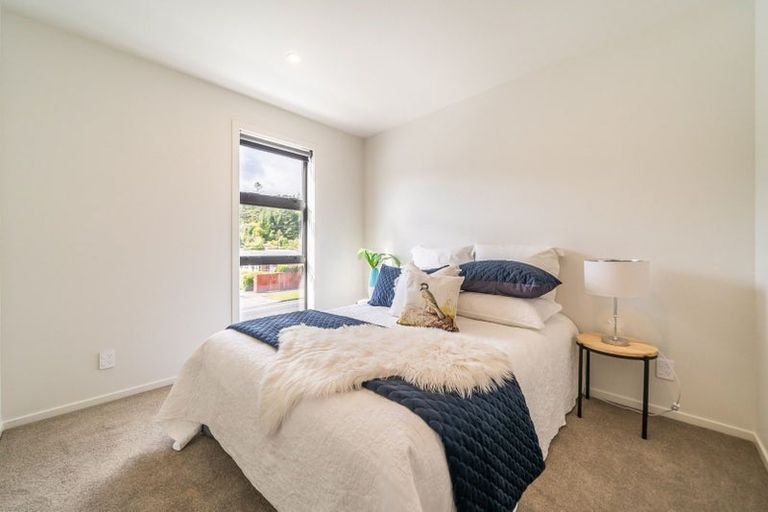 Photo of property in 3/240 Stokes Valley Road, Stokes Valley, Lower Hutt, 5019