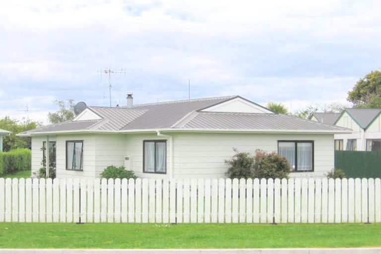 Photo of property in 18 Levley Lane, Katikati, 3129