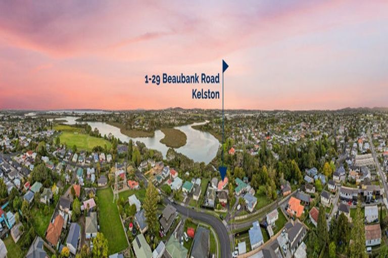 Photo of property in 1/29 Beaubank Road, Kelston, Auckland, 0602