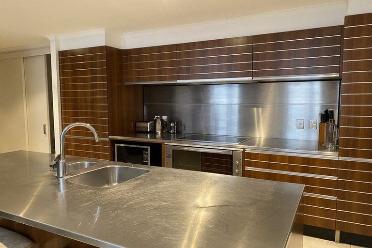 Photo of property in Augusta Apartments, 10/254 Willis Street, Te Aro, Wellington, 6011