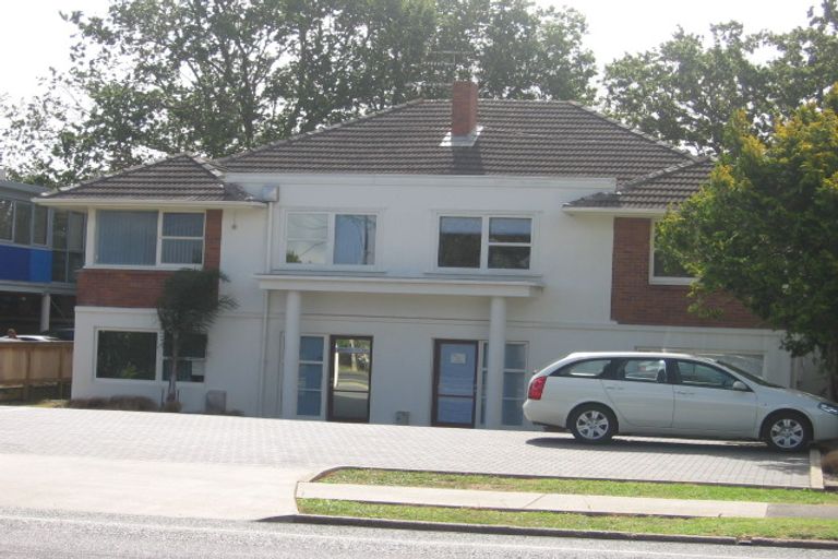 Photo of property in 177b Shakespeare Road, Milford, Auckland, 0620