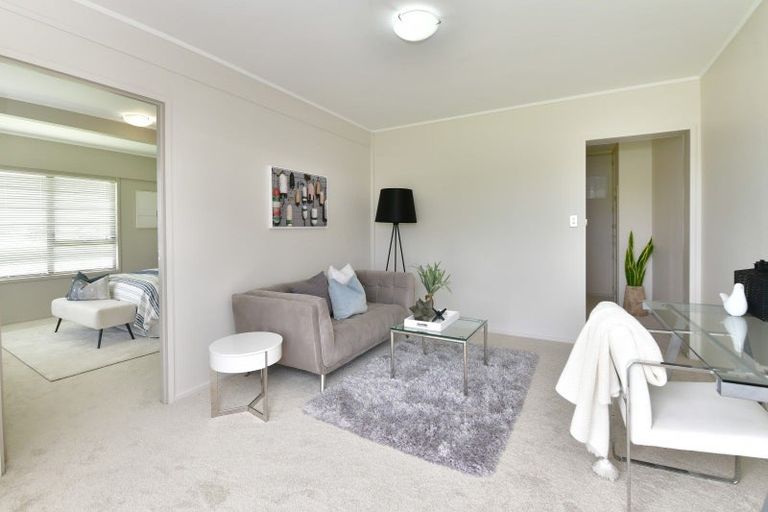 Photo of property in 18 Melandra Road, Stanmore Bay, Whangaparaoa, 0932