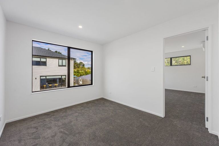 Photo of property in 7 Endurance Rise, Orewa, 0931