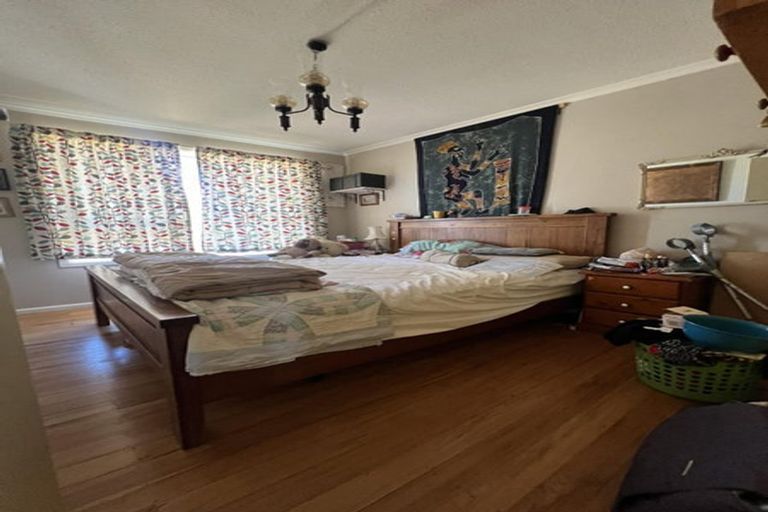 Photo of property in 102 Effingham Street, North New Brighton, Christchurch, 8083