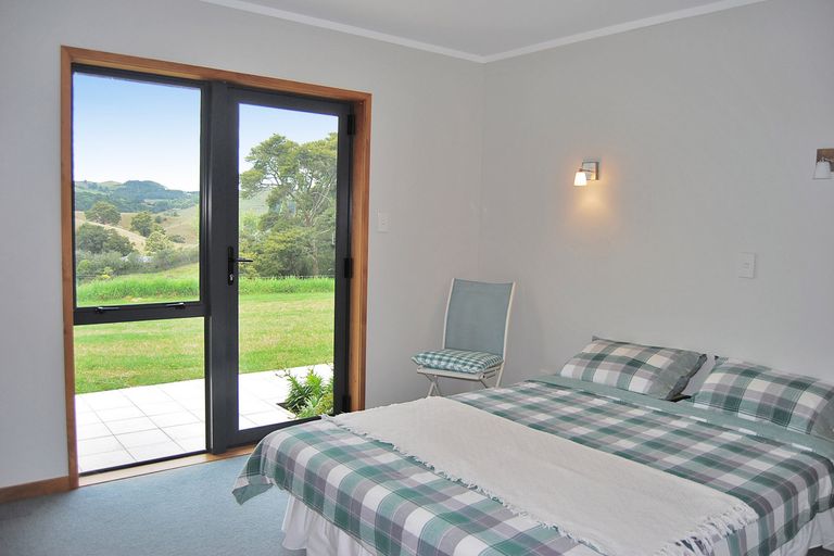 Photo of property in 87 Hurndall Street East, Maungaturoto, 0520