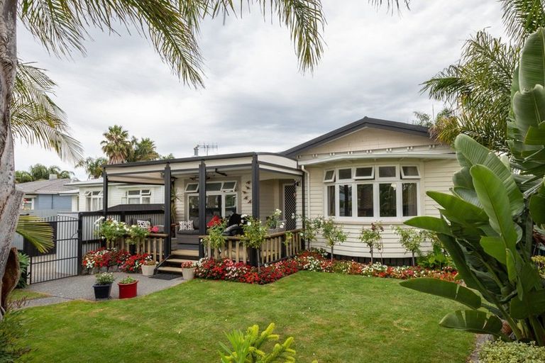 Photo of property in 174 Kennedy Road, Marewa, Napier, 4110