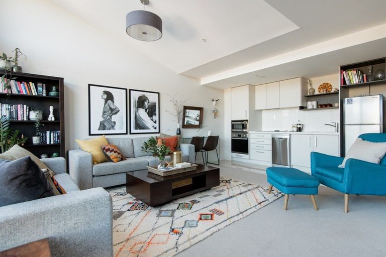 Photo of property in Nouvo Apartments, 5f/21 Rugby Street, Mount Cook, Wellington, 6021