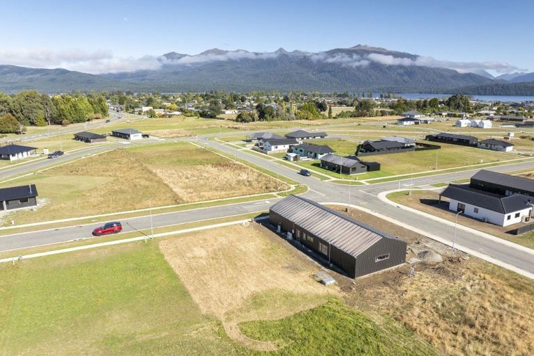 Photo of property in 3 Tukare Loop, Te Anau, 9600
