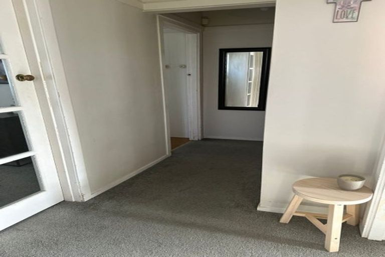 Photo of property in 1/79 Sylvan Avenue, Northcote, Auckland, 0627