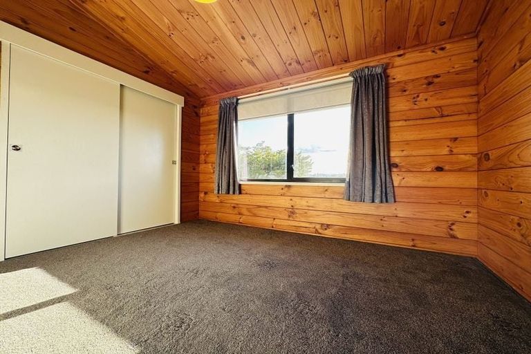 Photo of property in 11a Pendene Place, Forrest Hill, Auckland, 0620