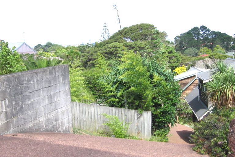 Photo of property in 2/1a City View Terrace, Birkenhead, Auckland, 0626