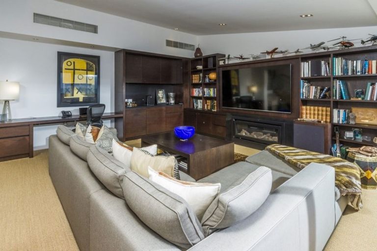 Photo of property in 1b Clifton Road, Hauraki, Auckland, 0622