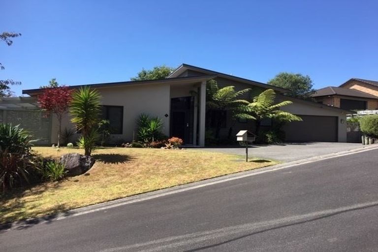 Photo of property in 1 Leven Close, Bethlehem, Tauranga, 3110