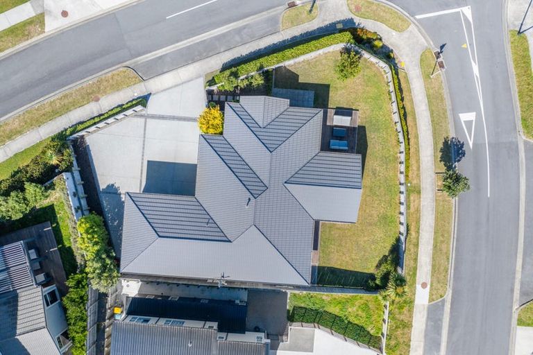 Photo of property in 25 Ken Douglas Drive, Aotea, Porirua, 5024