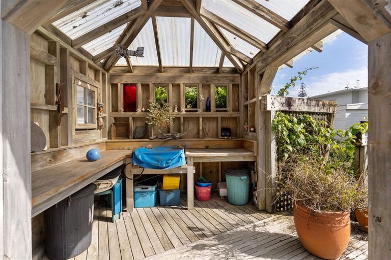 Photo of property in 85 Seaforth Road, Waihi Beach, 3611