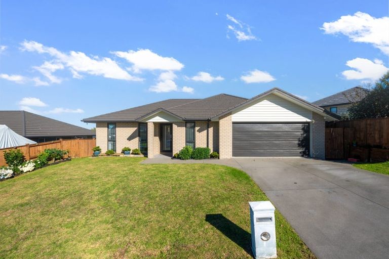 Photo of property in 10 Helenvale Crescent, Pokeno, 2402