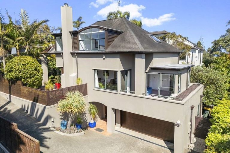 Photo of property in 2/2 The Esplanade, Campbells Bay, Auckland, 0630