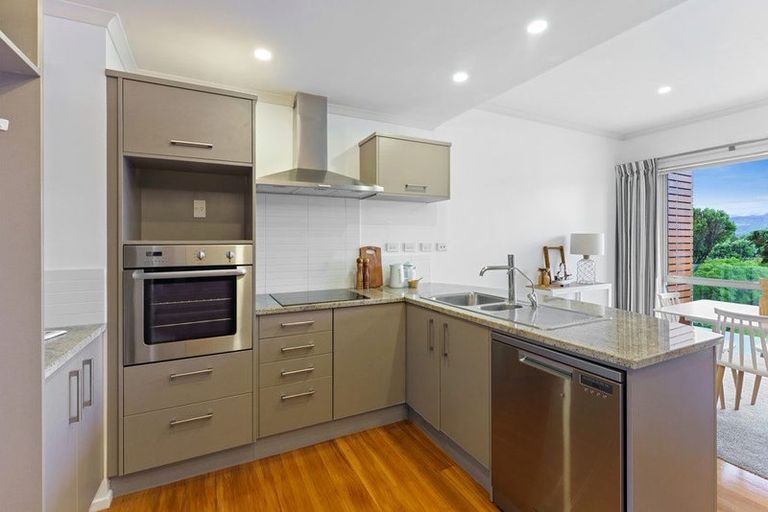 Photo of property in 24/4u Seaview Road, Paraparaumu Beach, Paraparaumu, 5032