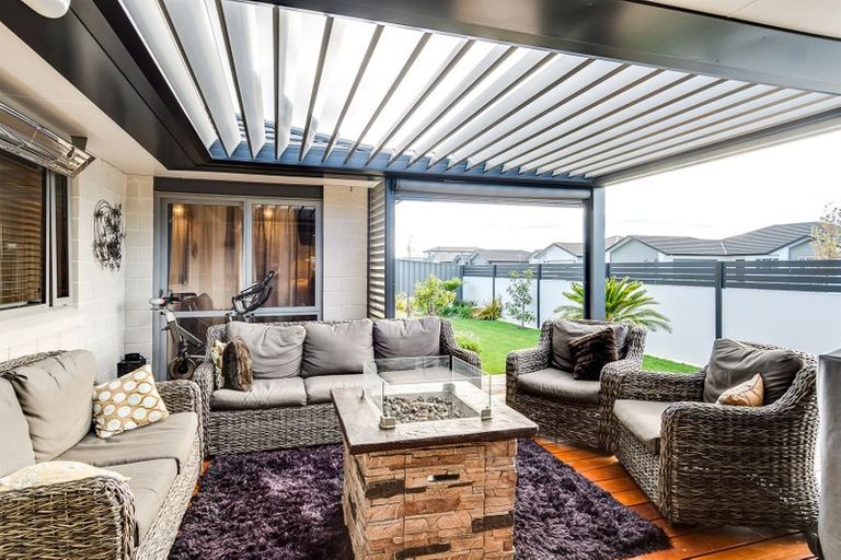 Photo of property in 2 Benmore Place, Poraiti, Napier, 4112