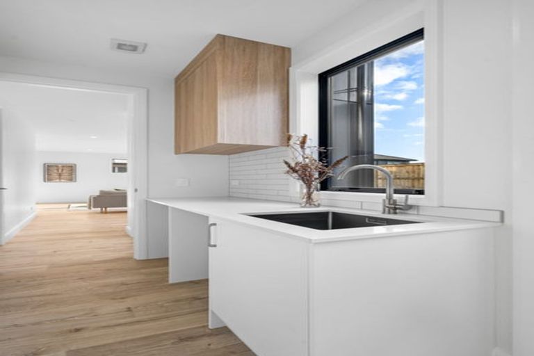 Photo of property in 30 Anchorage Drive, Karaka, Papakura, 2113