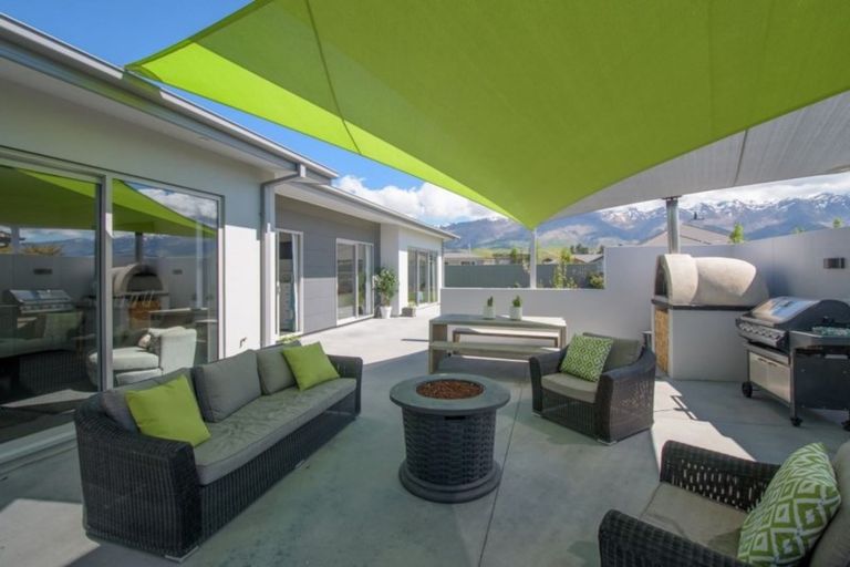 Photo of property in 15 De Bettencor Place, Mount Pisa, Cromwell, 9383