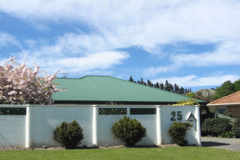 Photo of property in 25 Vining Crescent, Stoke, Nelson, 7011