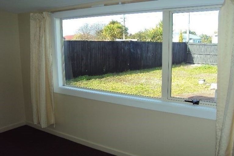 Photo of property in 179 Pacific Road, North New Brighton, Christchurch, 8083
