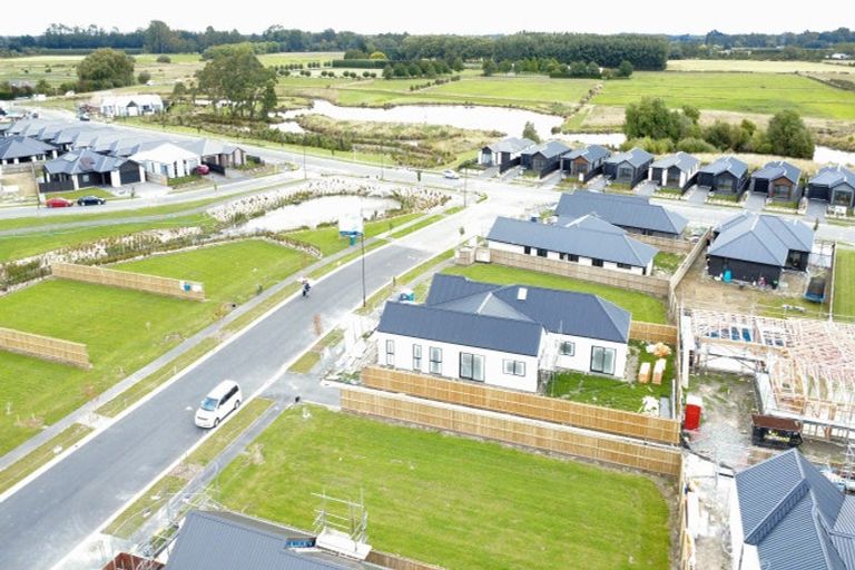 Photo of property in 52 Matamoe Drive, Halswell, 8025