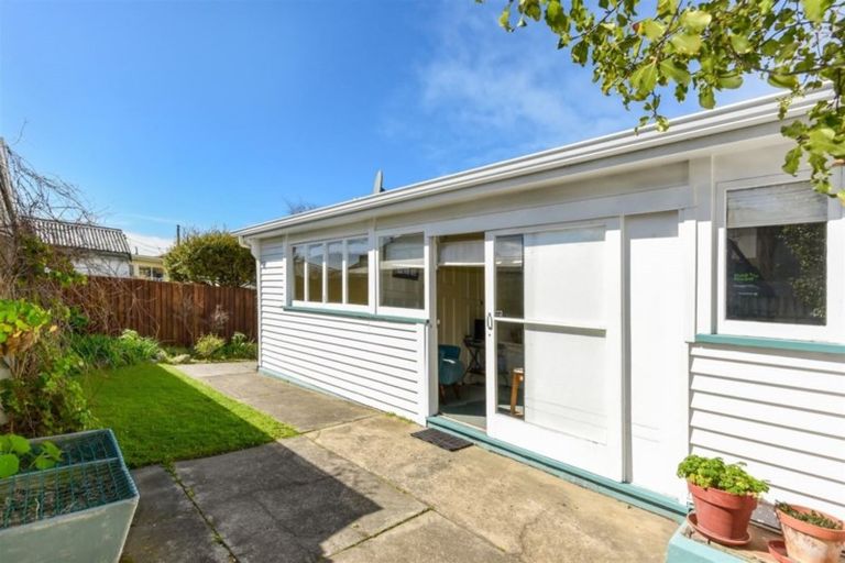 Photo of property in 1 Celia Street, Redcliffs, Christchurch, 8081