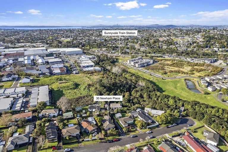 Photo of property in 30 Newham Place, Henderson, Auckland, 0612