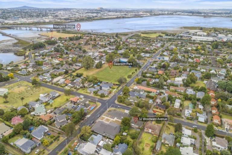 Photo of property in 32 Woodward Avenue, Mangere Bridge, Auckland, 2022