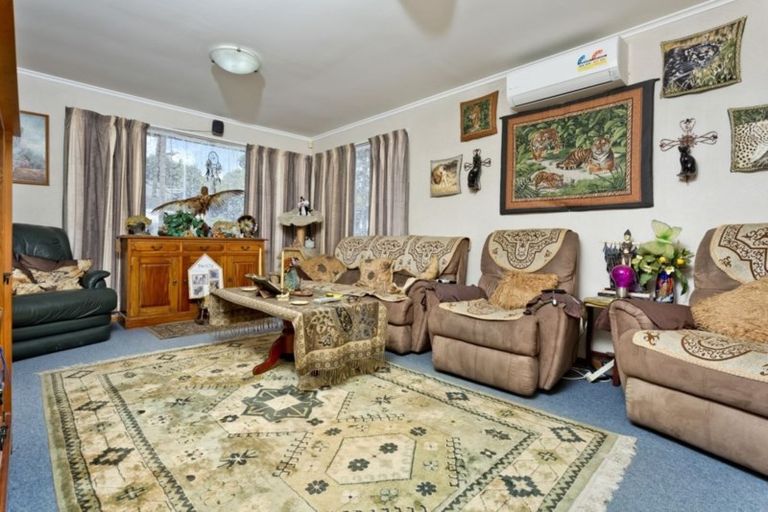 Photo of property in 71 Salamanca Road, Sunnynook, Auckland, 0620