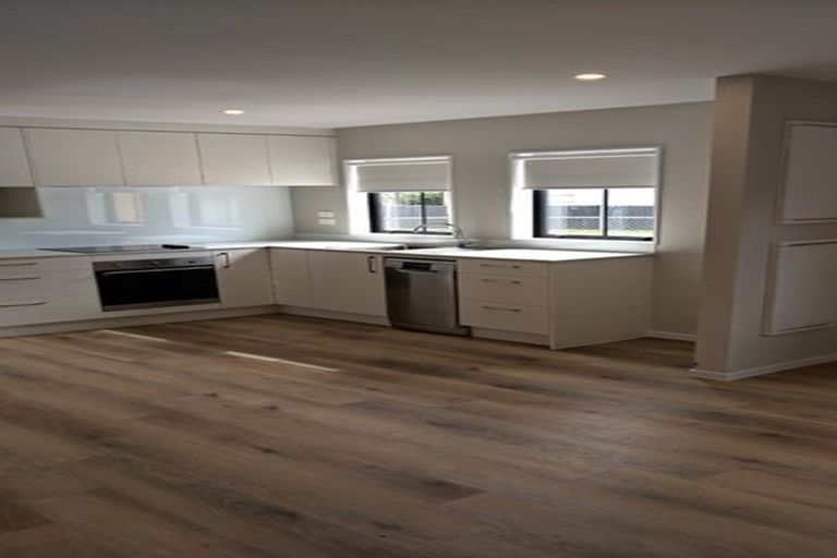 Photo of property in 3/15 Sunhill Road, Sunnyvale, Auckland, 0612