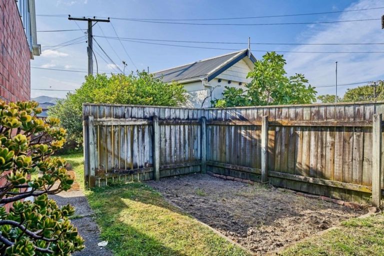 Photo of property in 21 Colin Grove, Hutt Central, Lower Hutt, 5010