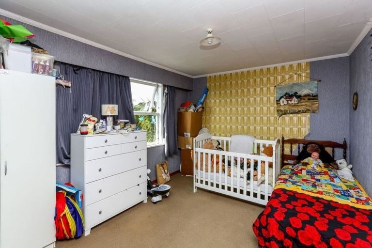 Photo of property in 235 Frankley Road, Frankleigh Park, New Plymouth, 4310