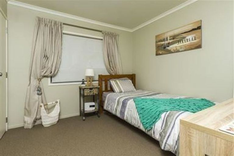 Photo of property in 27 Mural Place, Greenhithe, Auckland, 0632