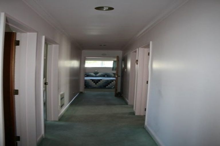 Photo of property in 50 Regency Crescent, Redwood, Christchurch, 8051