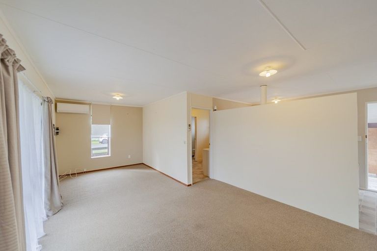 Photo of property in 13 Carruthers Street, Otane, 4202