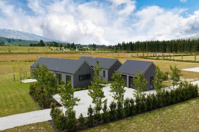 Photo of property in 77 Stone Drive, Cromwell, 9384