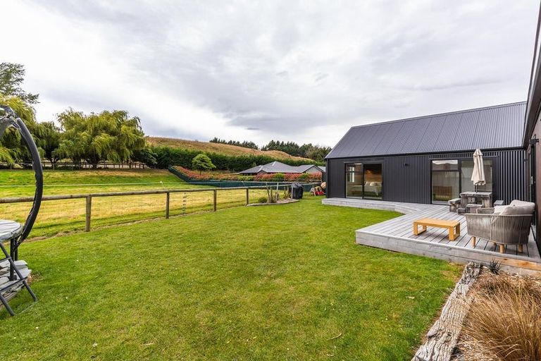 Photo of property in 8 Mulbury Way, Lower Shotover, Queenstown, 9304