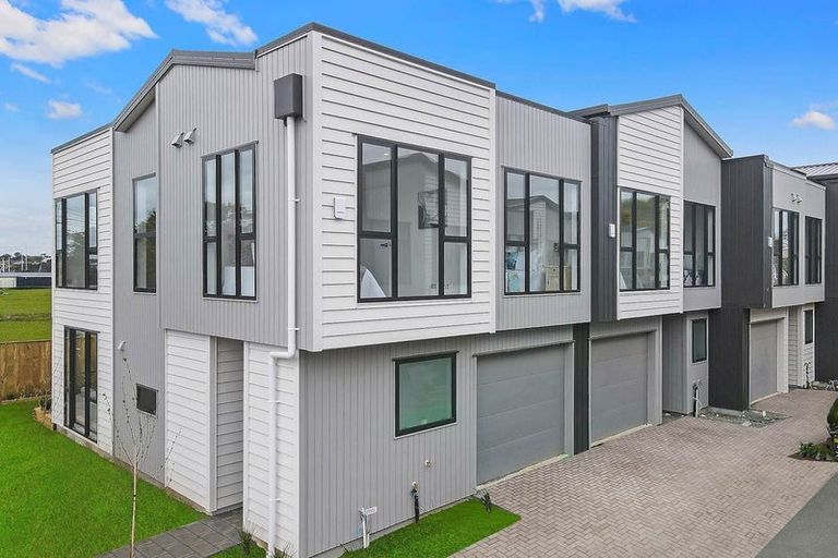 Photo of property in 1/1 Armein Road, Panmure, Auckland, 1072