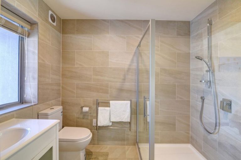 Photo of property in 14b Mckerrow Place, Sunshine Bay, Queenstown, 9300