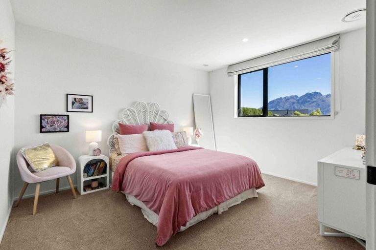 Photo of property in 6 Stockyard Lane, Jacks Point, Queenstown, 9371