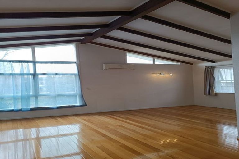 Photo of property in 168 Ennis Avenue, Pakuranga Heights, Auckland, 2010