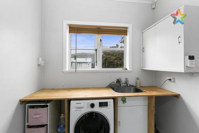 Photo of property in 51 Compton Crescent, Taita, Lower Hutt, 5011